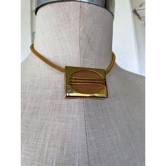 Vintage 1970s Square Pendant Mesh Choker Necklace Goldtone - Picture 4 of 14